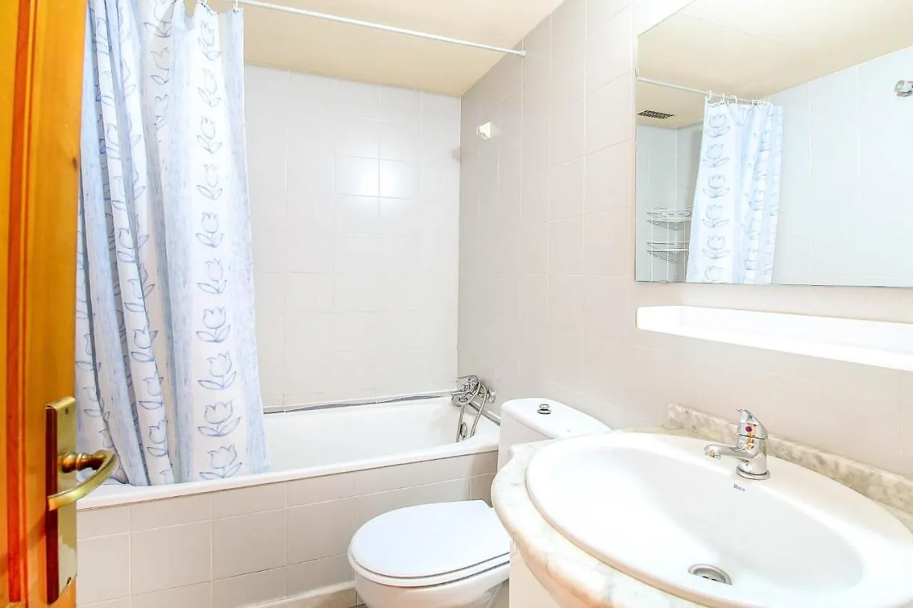 Sistach Rentals Apartments Blau Park 310 & 311 レスタルティット