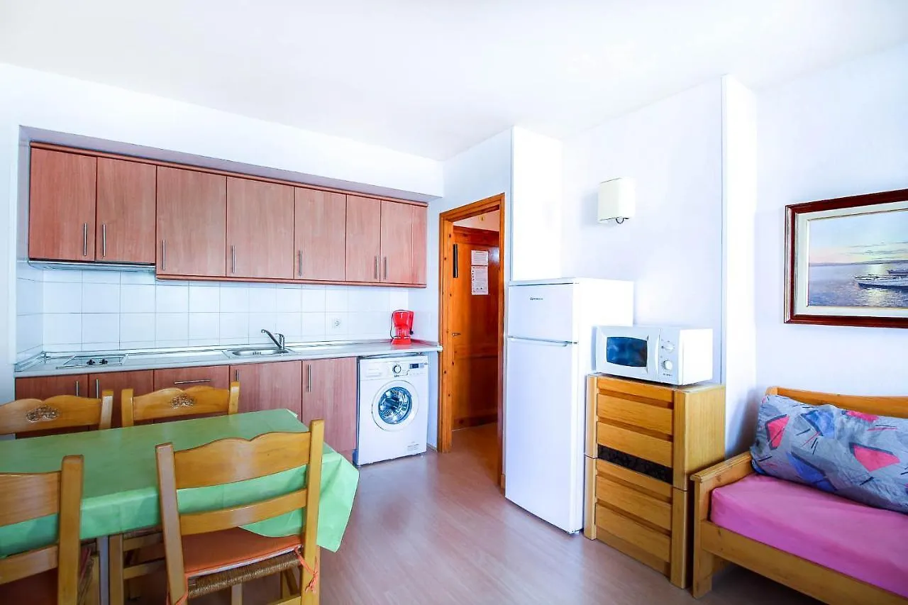 Sistach Rentals Apartments Blau Park 310 & 311 レスタルティット 0*,